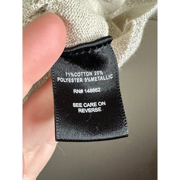 Torrid Short Dolman Sleeve Sparkly Cream/White Stripe V Neck Blouse Size 1X - Picture 5 of 6